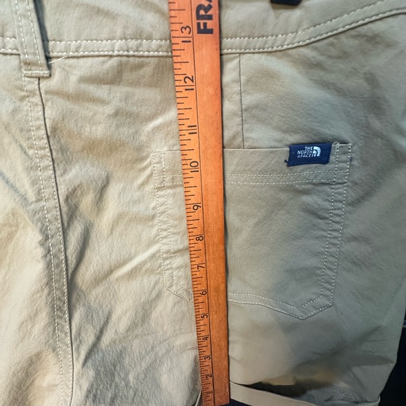 The North Face Women's Tan Cargo Shorts - Picture 7 of 14